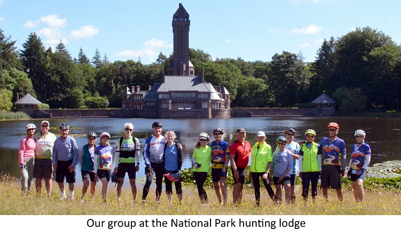 2022-06-28 0985c group at hunting lodge